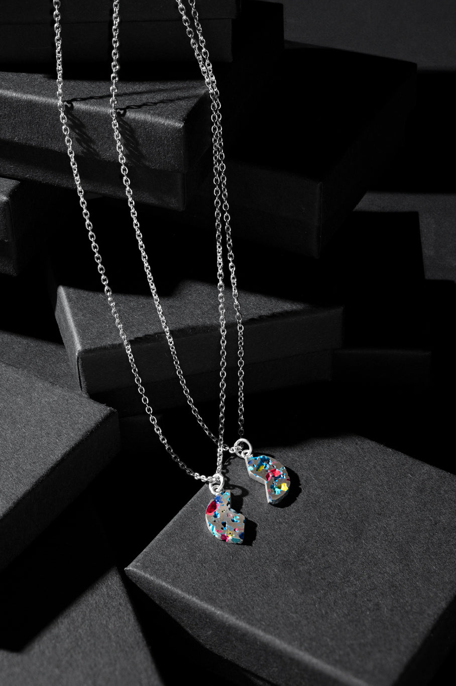 SYMBOL Pair of necklaces