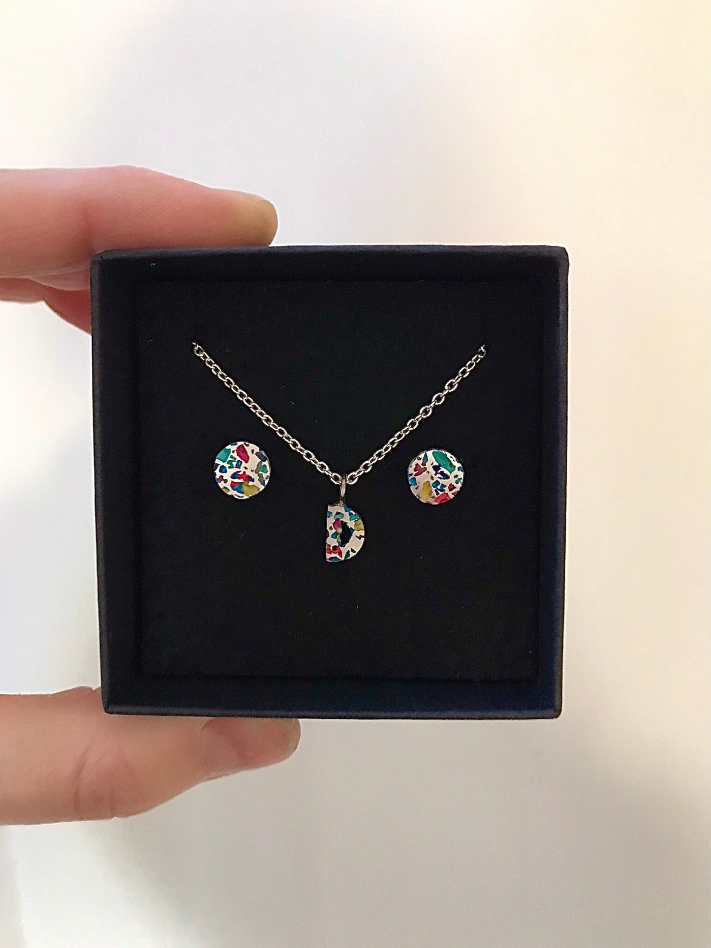 Be identical! necklace